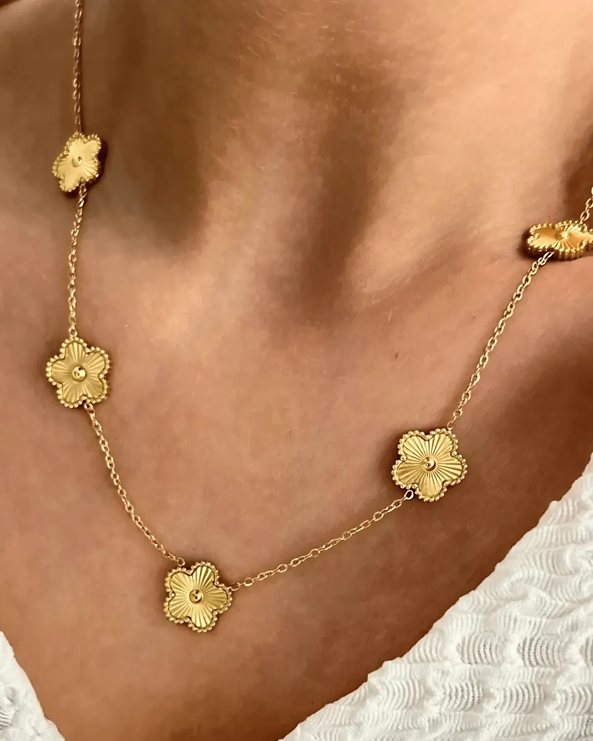 18K Gold Clover Chain Necklace