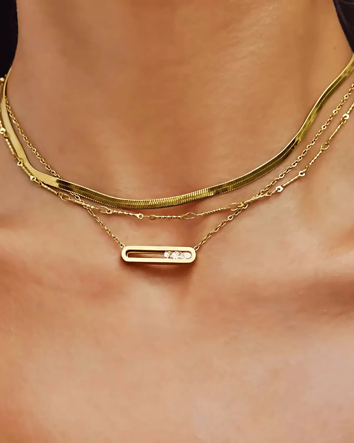 18K Gold Diamond Pendant Necklace - Move