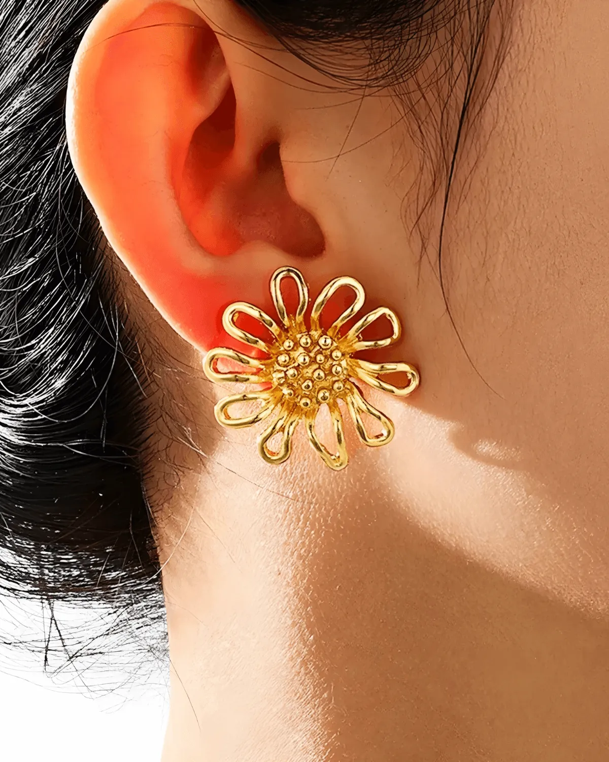 18K Gold Flower Stud Earrings