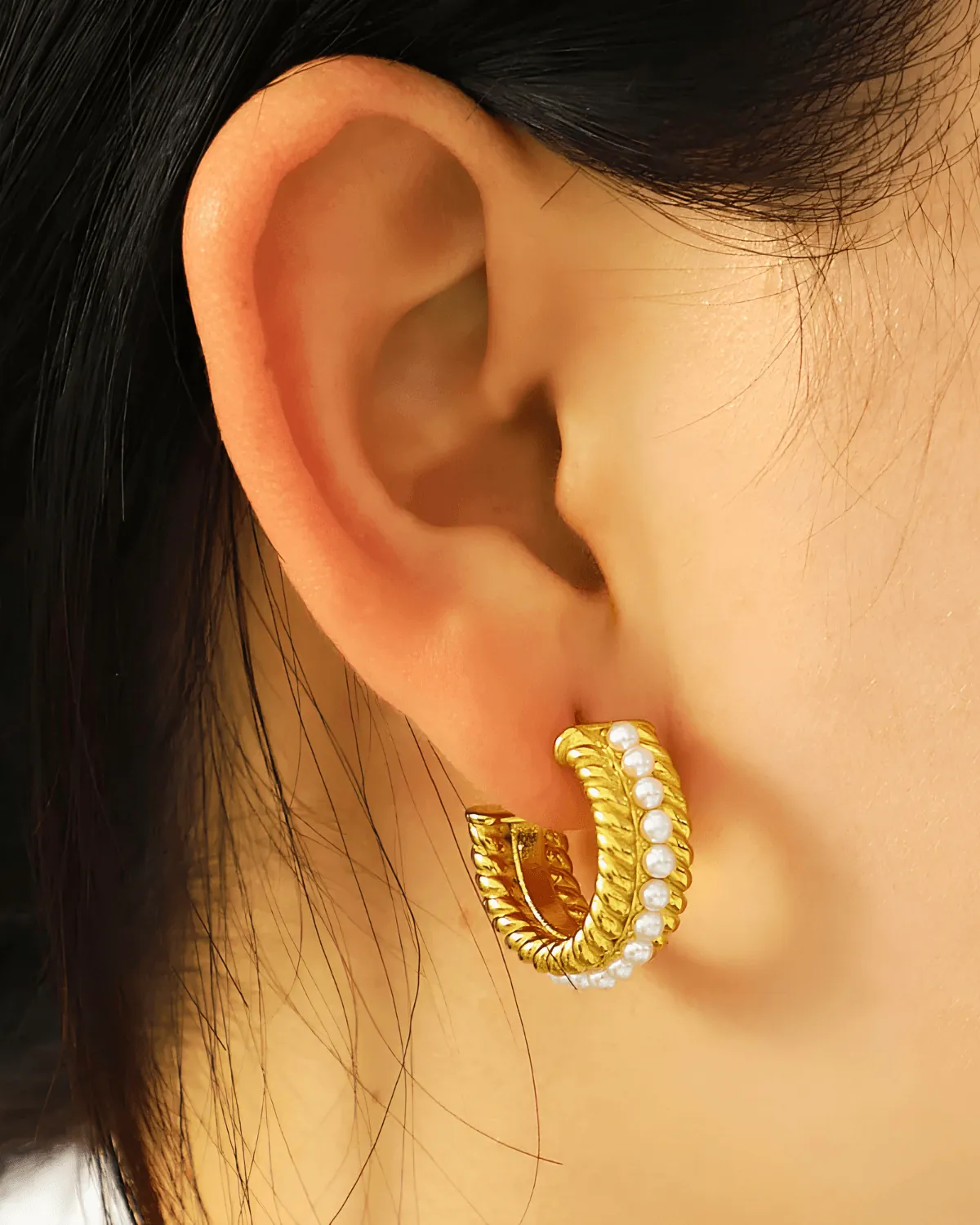 18K Gold Pearl Hoop Earrings