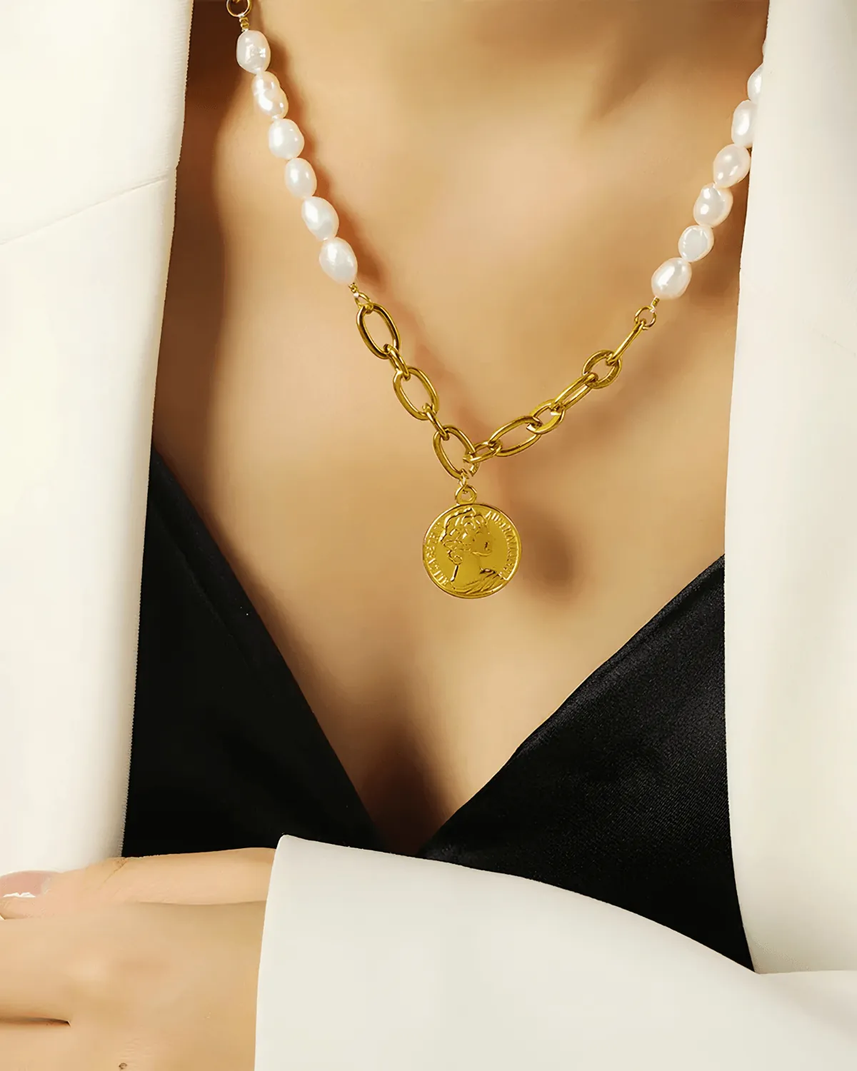 18K Gold Pendant Pearl Chain Necklace
