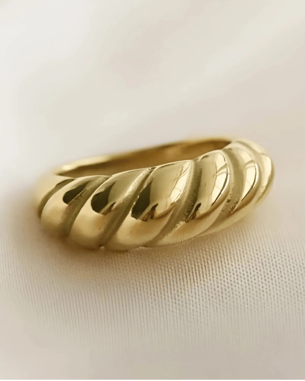 18K Gold Ring - Croissant Dôme