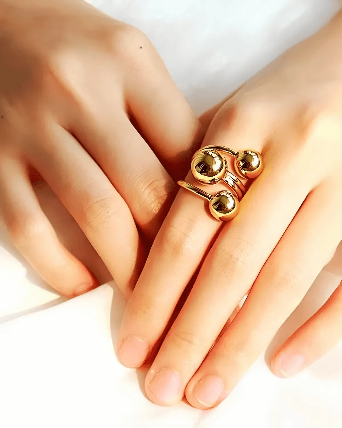 18K Gold Ring Open Ball