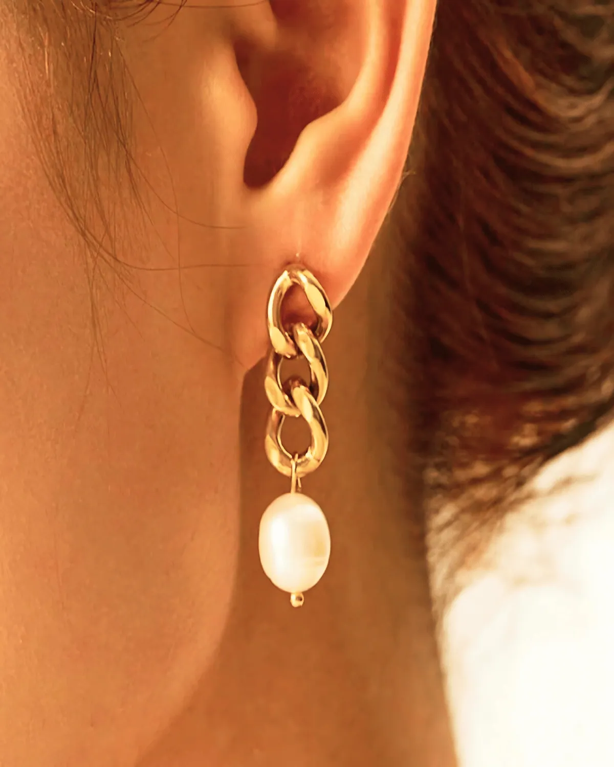 Mason & Madison Co. 18K Pearl Drop Earrings with Gold Chain - MADISON PEARL DUET™