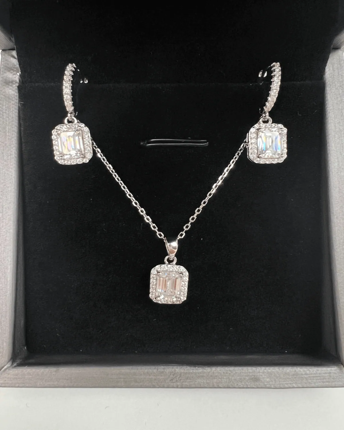 Diamond Necklace Earrings Bundle Set - Radiant
